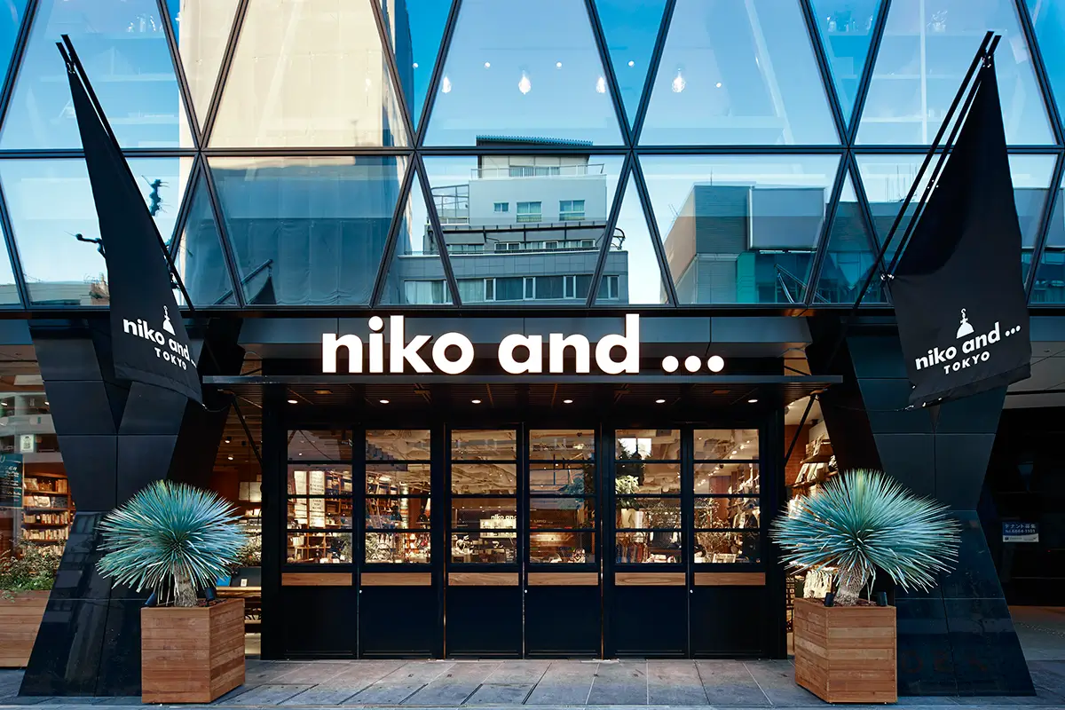 niko and ... TOKYO